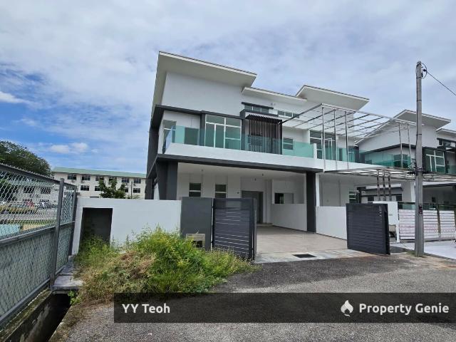 Bungalow for sale in Malaka