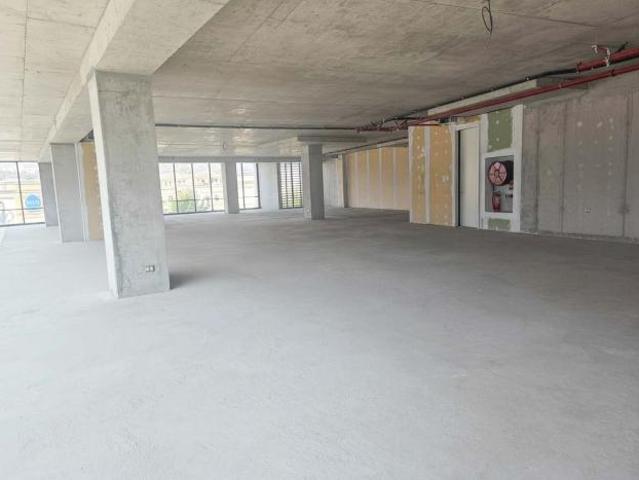 Los Adobes/El tranque Oficina Venta