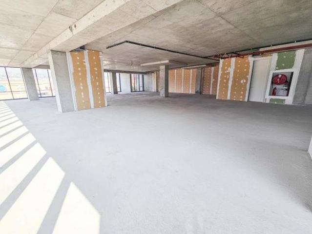 Los Adobes/El tranque Oficina Venta