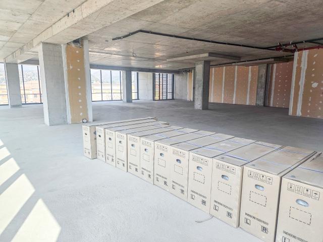 Los Adobes/El tranque Oficina Venta