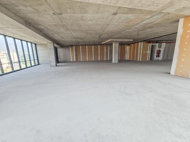 Los Adobes/El tranque Oficina Venta