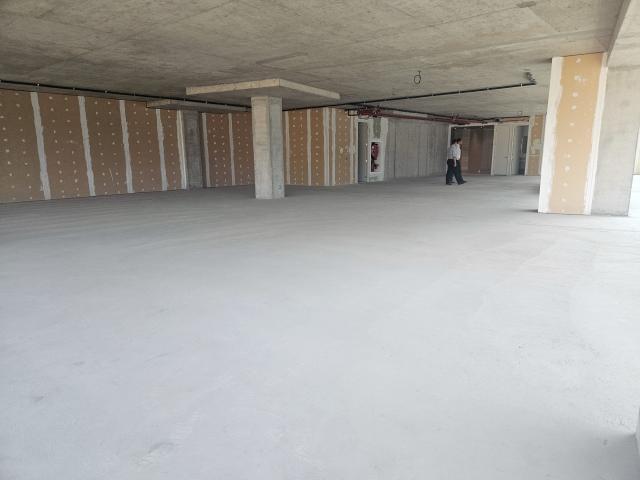 Los Adobes/El tranque Oficina Venta