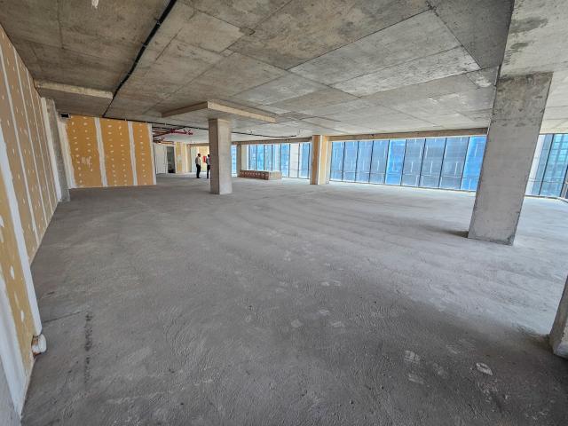 Los Adobes/El tranque Oficina Venta