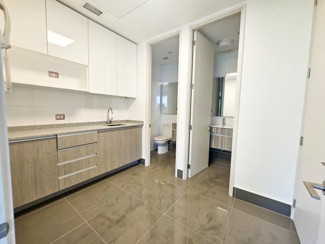 Los Adobes/El tranque Oficina Venta