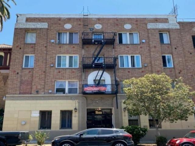 Apartment for rent in Canoga Park, California