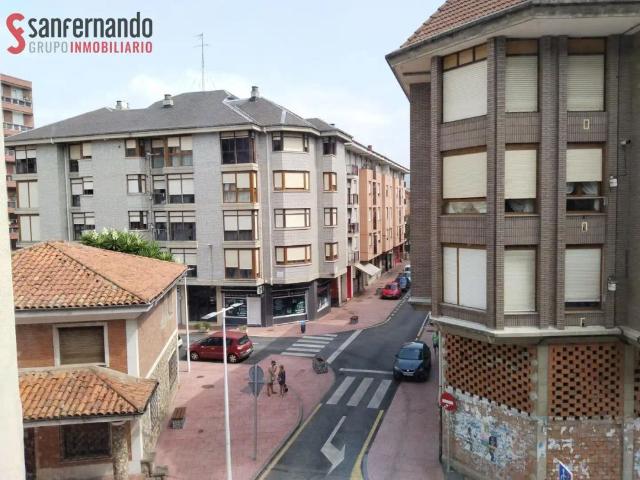 Apartamento en alquiler en Los Corrales De Buelna, Cantabria