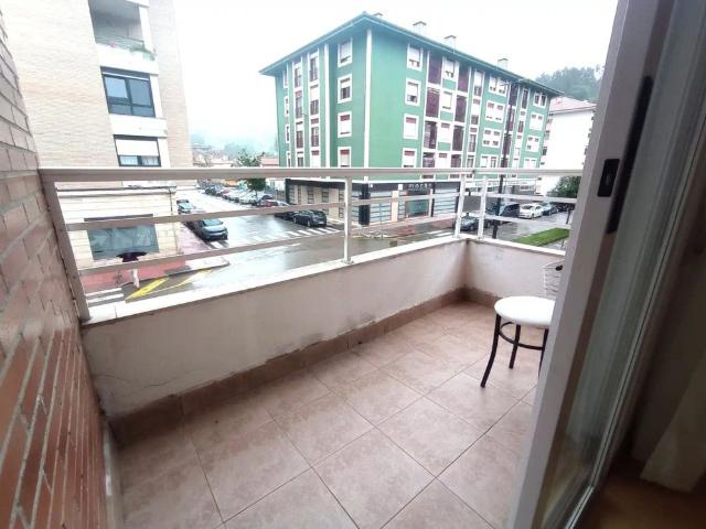 Apartamento en alquiler en Los Corrales De Buelna, Cantabria