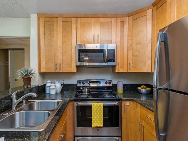 Apartment for rent in Canoga Park, California