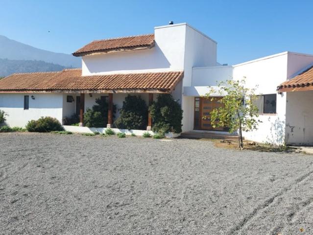 Casa en arriendo en Malloa, Libertador General Bernardo O'higgins