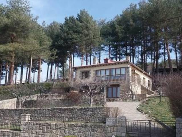 Casa en alquiler en Hoyos Del Espino, Castilla y León