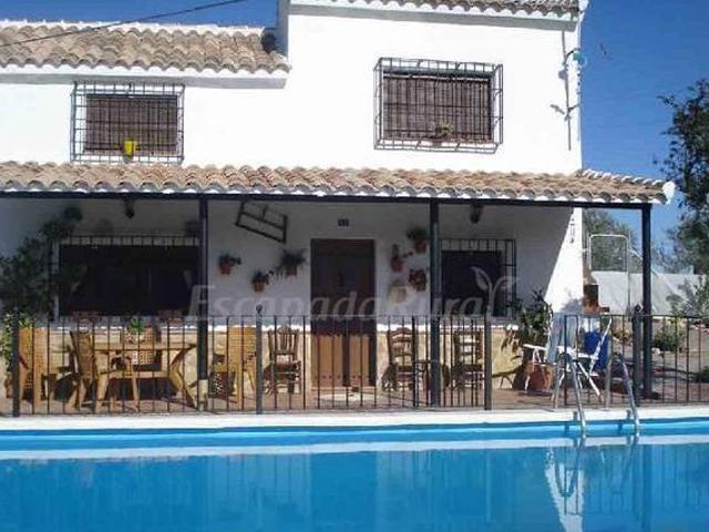 Casa en alquiler en Almedinilla, Andalucía