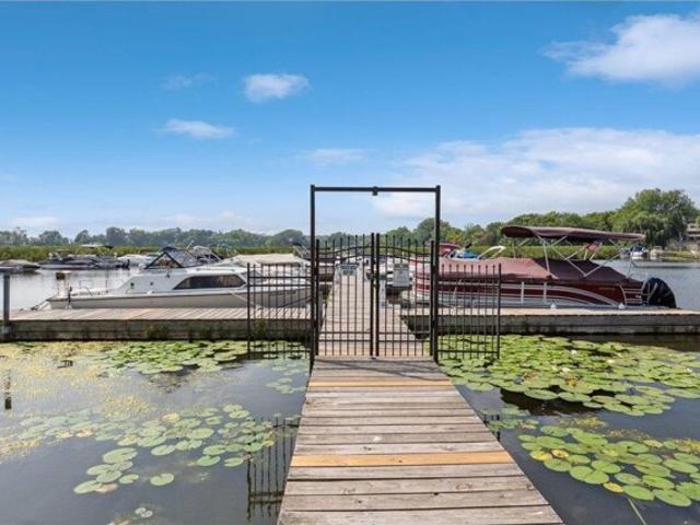 House for sale in Mound