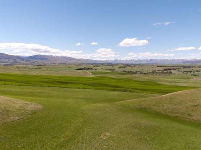 Property for sale in Otakou