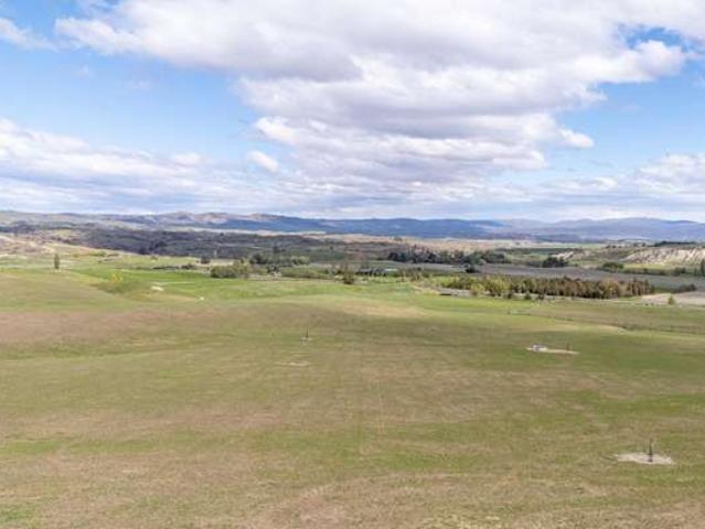 Property for sale in Otakou