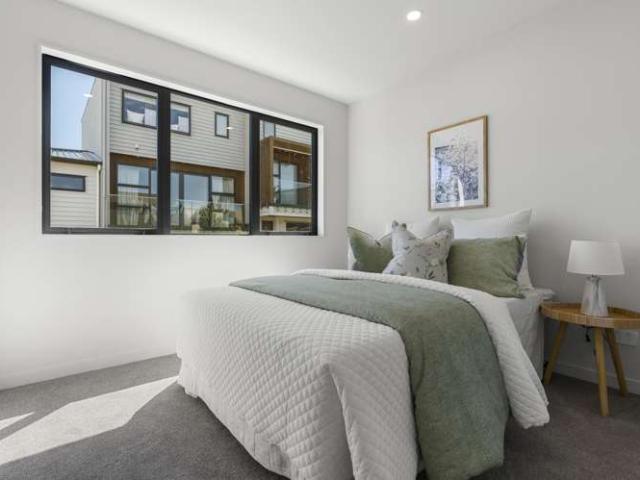 Townhouse for sale in Whangaparaoa