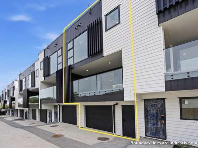 Townhouse for sale in Wairau Valley, Oroua County