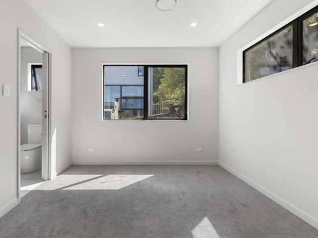 Townhouse for sale in Whangaparaoa