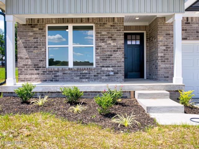 House for sale in Mount Washington, Kentucky