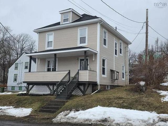 House for sale in Pictou, Nova Scotia