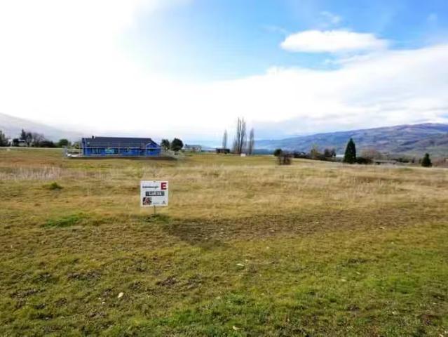 House for sale in Otakou