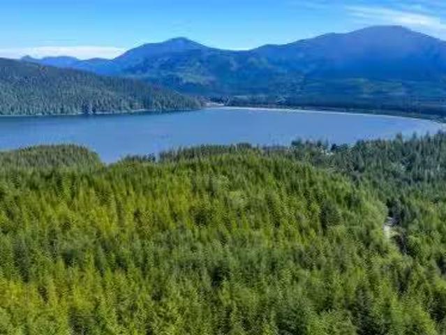 House for sale in Port Renfrew, British Columbia