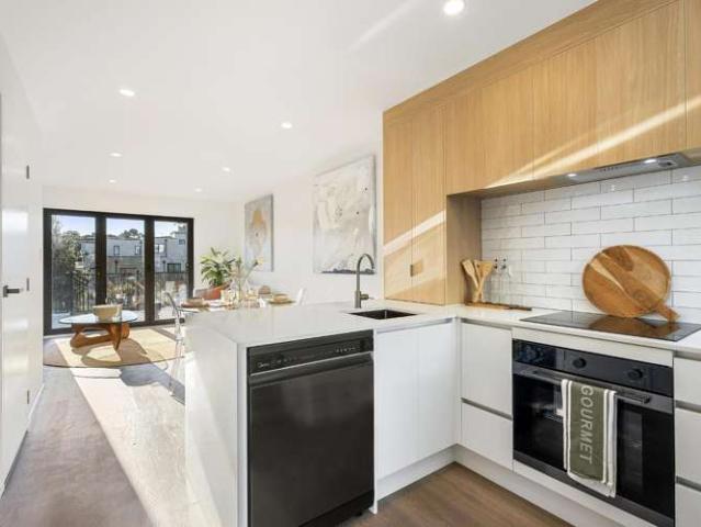Townhouse for sale in Paremoremo