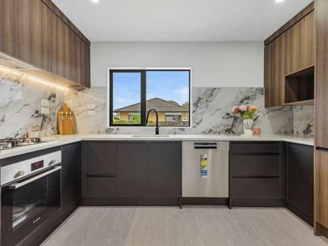 Townhouse for sale in East Tamaki
