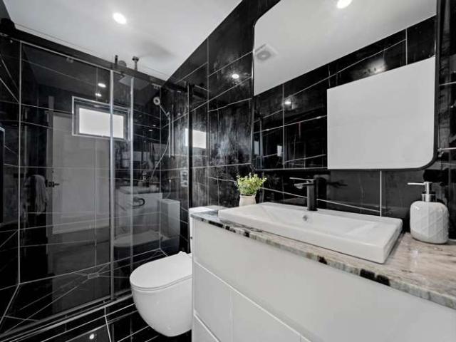 Townhouse for sale in New Lynn, Oroua County