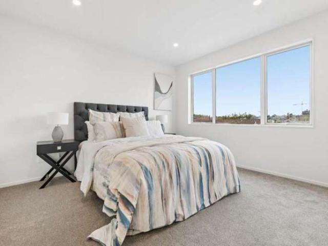 House for sale in Half Moon Bay, Howick