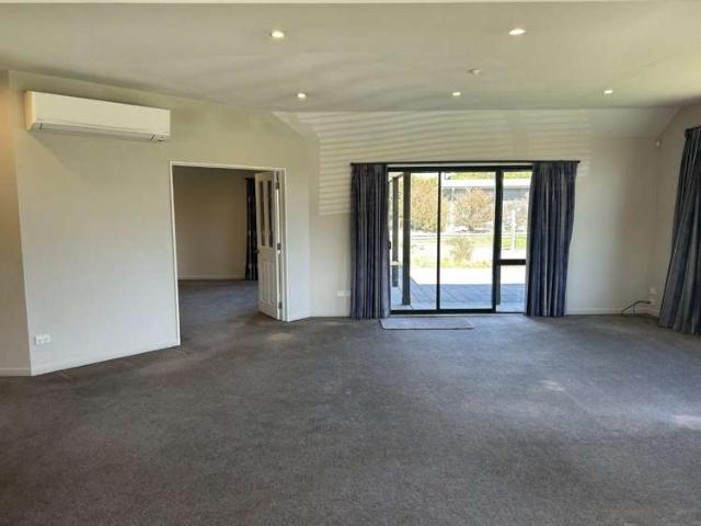 House for sale in Otakou