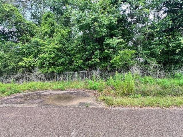 Land for sale in Lacombe, Louisiana
