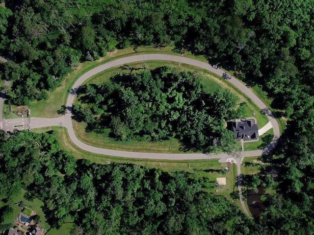 Land for sale in Mandeville, Louisiana