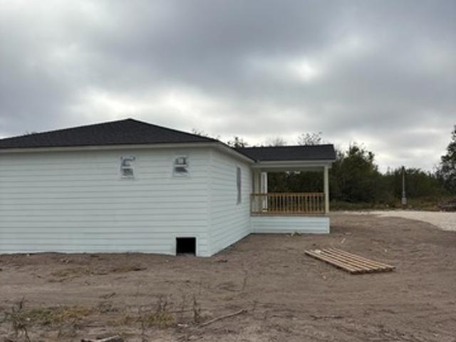House for sale in La Pryor, Texas