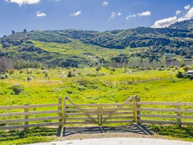 Land for sale in Mahia