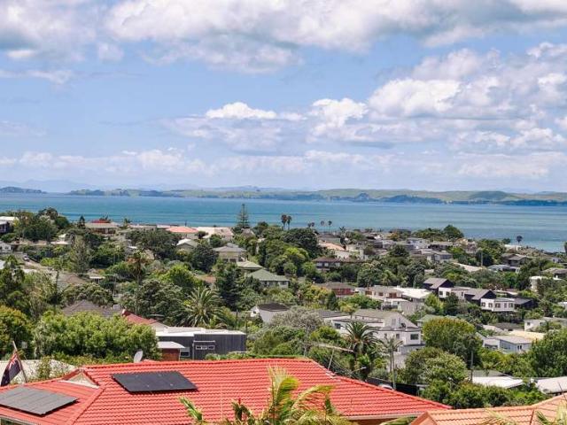 Land for sale in Whangaparaoa