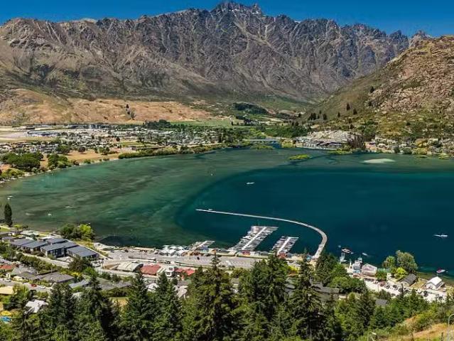 House for sale in Otakou