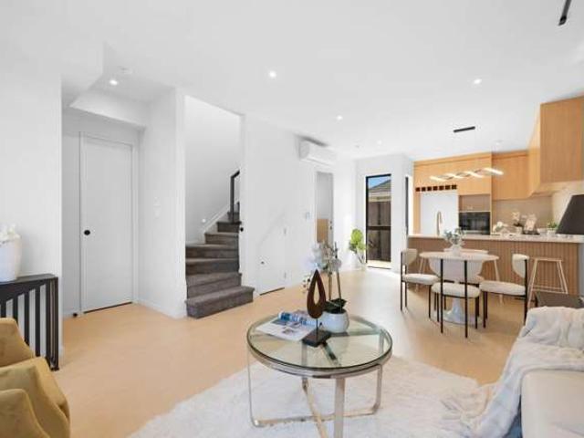 Townhouse for sale in East Tamaki, Oroua County