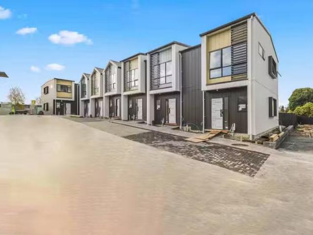 Apartment for sale in Papakura