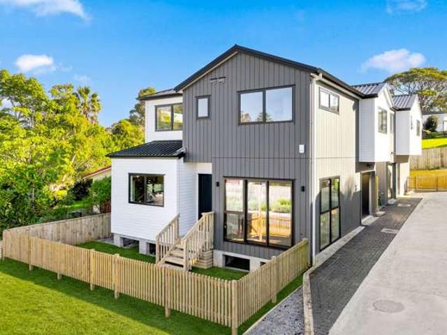 House for sale in Glenfield, Kaipātiki