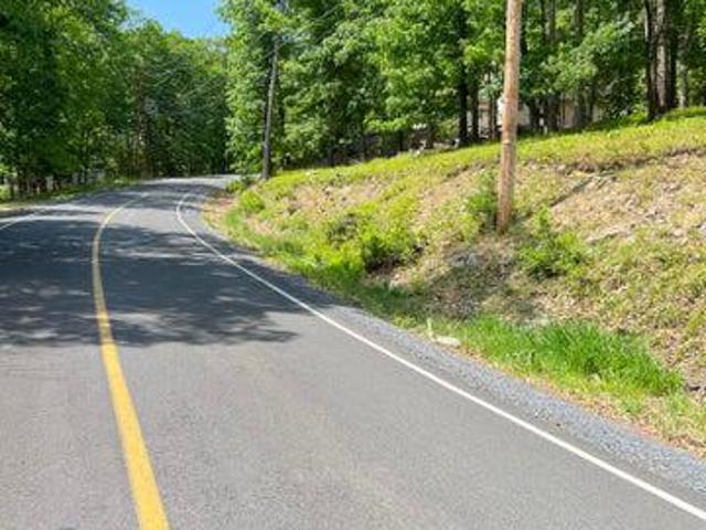 Land for sale in Dingmans Ferry, Pennsylvania