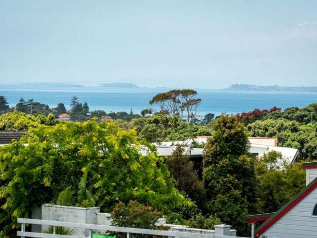 House for sale in Whangaparaoa