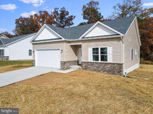 House for sale in Bunker Hill, West Virginia