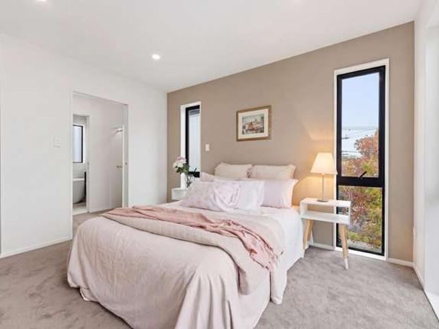House for sale in Milford