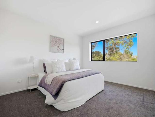 House for sale in Sunnynook