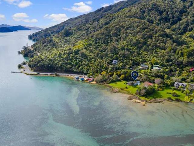 House for sale in Marlborough