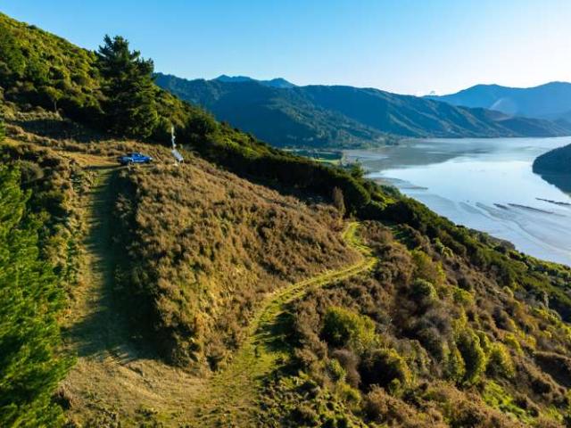 Land for sale in Marlborough