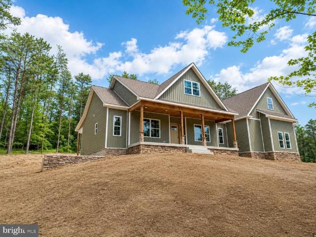 House for sale in Berkeley Springs, West Virginia