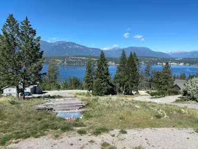 House for sale in Lake Windermere, British Columbia