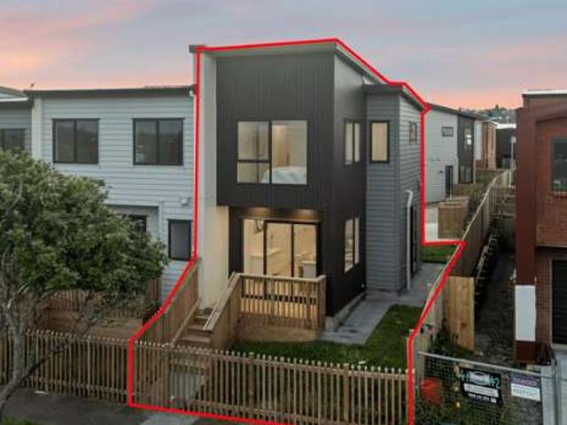 Townhouse for sale in Glen Innes, Oroua County