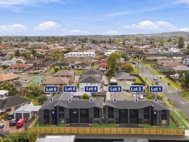 Townhouse for sale in Papatoetoe, Ōtara-Papatoetoe